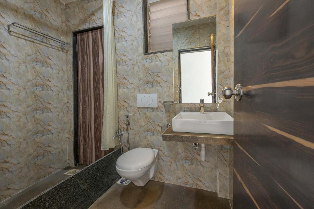 Stayvista'S Vine & Splash - Riverside Villa With An Infinity Pool And Indoor Games Karjat Exterior foto